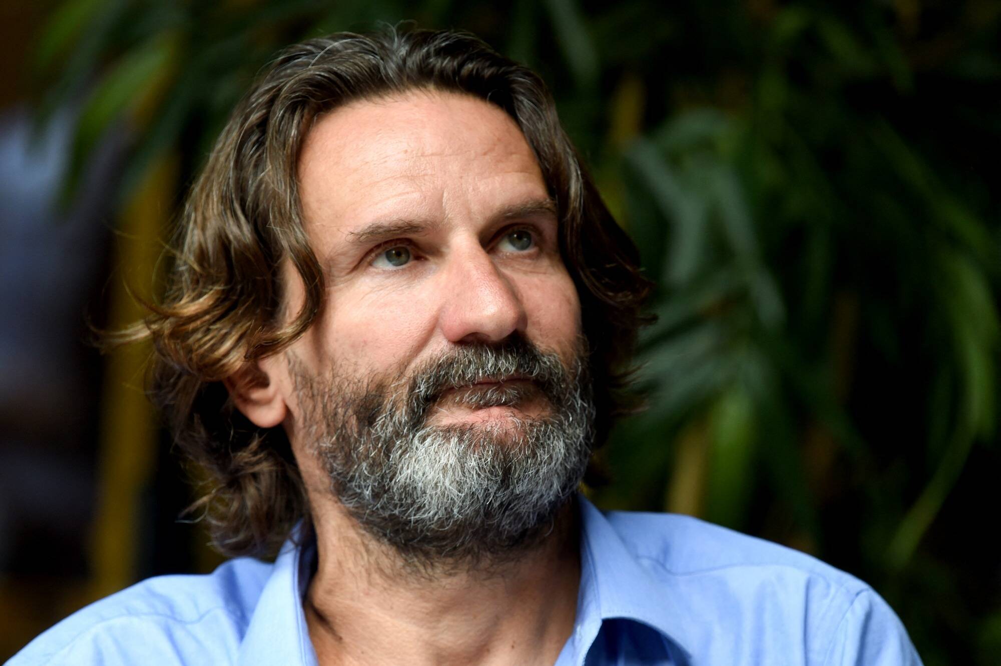 Fréderic Beigbeder accusé de viol: sa garde à vue levée, l'écrivain remis en liberté et "conteste les faits"... ce que l'on sait de l'enquête