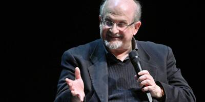 L'écrivain britannique Salman Rushdie attaqué sur scène, lors d'une conférence aux Etats-Unis