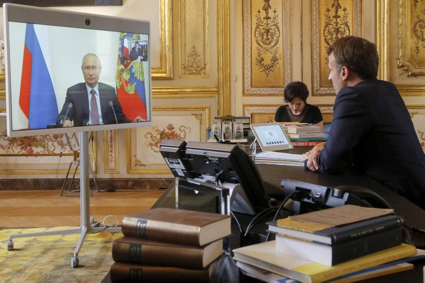 Les échanges téléphoniques entre Macron et Poutine