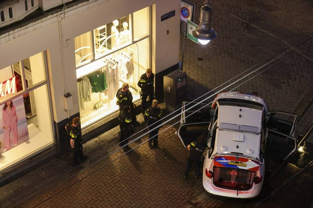 Amsterdam: une prise d'otages en cours dans un magasin, plusieurs personnes ont pu quitter le magasin