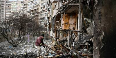 Guerre en Ukraine: retour en images sur les photos les plus marquantes de ce premier mois du conflit