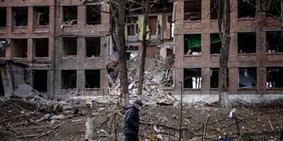 Guerre en Ukraine: les combats se poursuivent dans l'est du pays et les espoirs de trêve s'envolent
