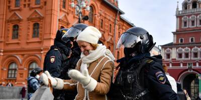 Guerre en Ukraine: plus de 250 manifestants anti-guerre arrêtés en Russie