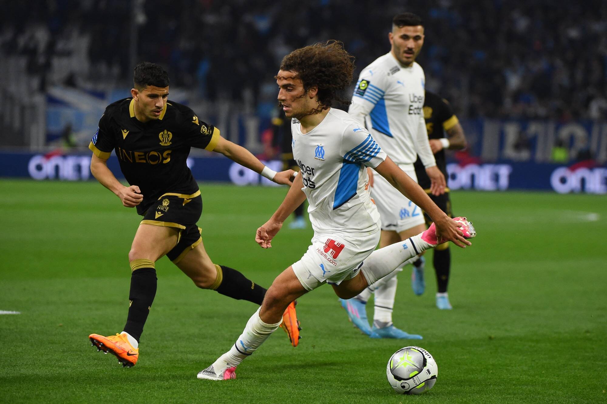 OGC Nice: opéré de la clavicule, Youcef Atal ne rejouera plus cette saison