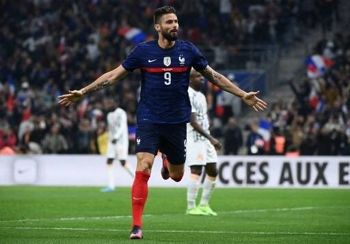 Les Bleus battent la Côte d'Ivoire (2-1) avec des buts de Giroud et Tchouaméni