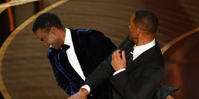 Stupeur aux Oscars: Will Smith se lève et gifle le maître de cérémonie sur scène après une blague sur sa femme
