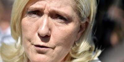 Présidentielle: Marine Le Pen fustige Emmanuel Macron, descendu de 