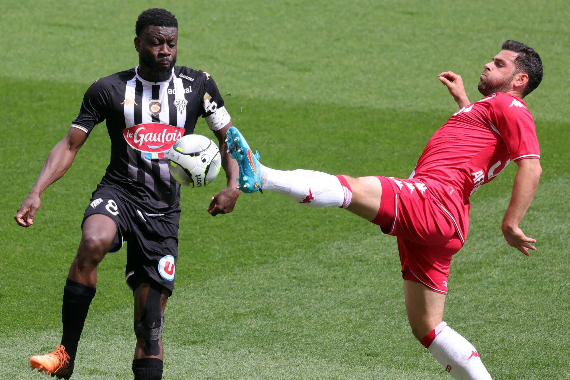 L'AS Monaco a pris les commandes, à la mi-temps contre Angers (1-0) Boîte de réception