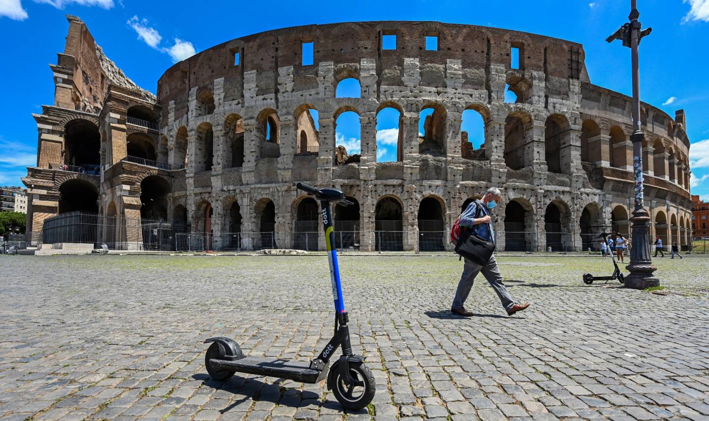 La ville de Rome entend prendre des mesures pour réguler l'usage des trottinettes et ainsi éviter les accidents parfois mortels. 