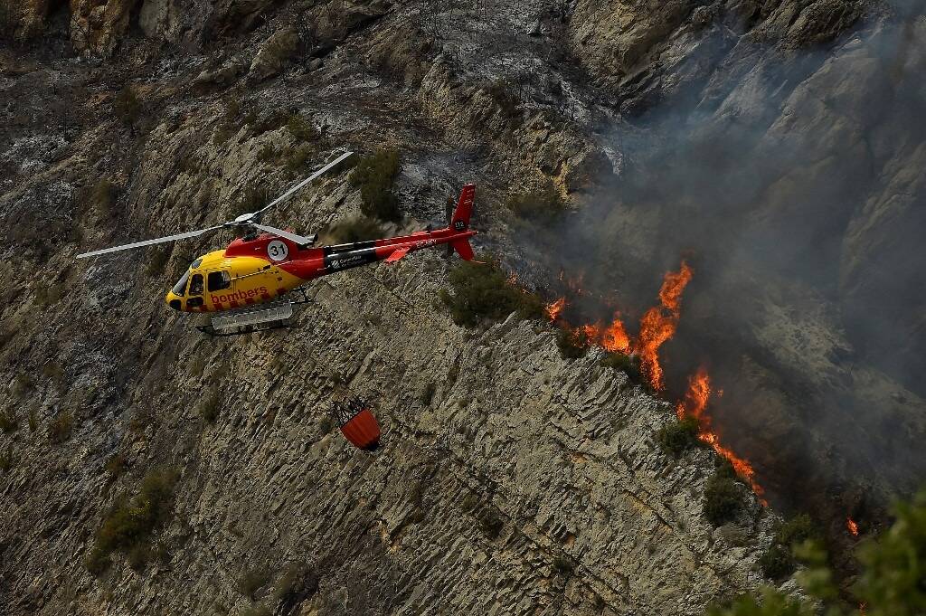 Miles de hectáreas quemadas en España, el Puy du Fou evacuado