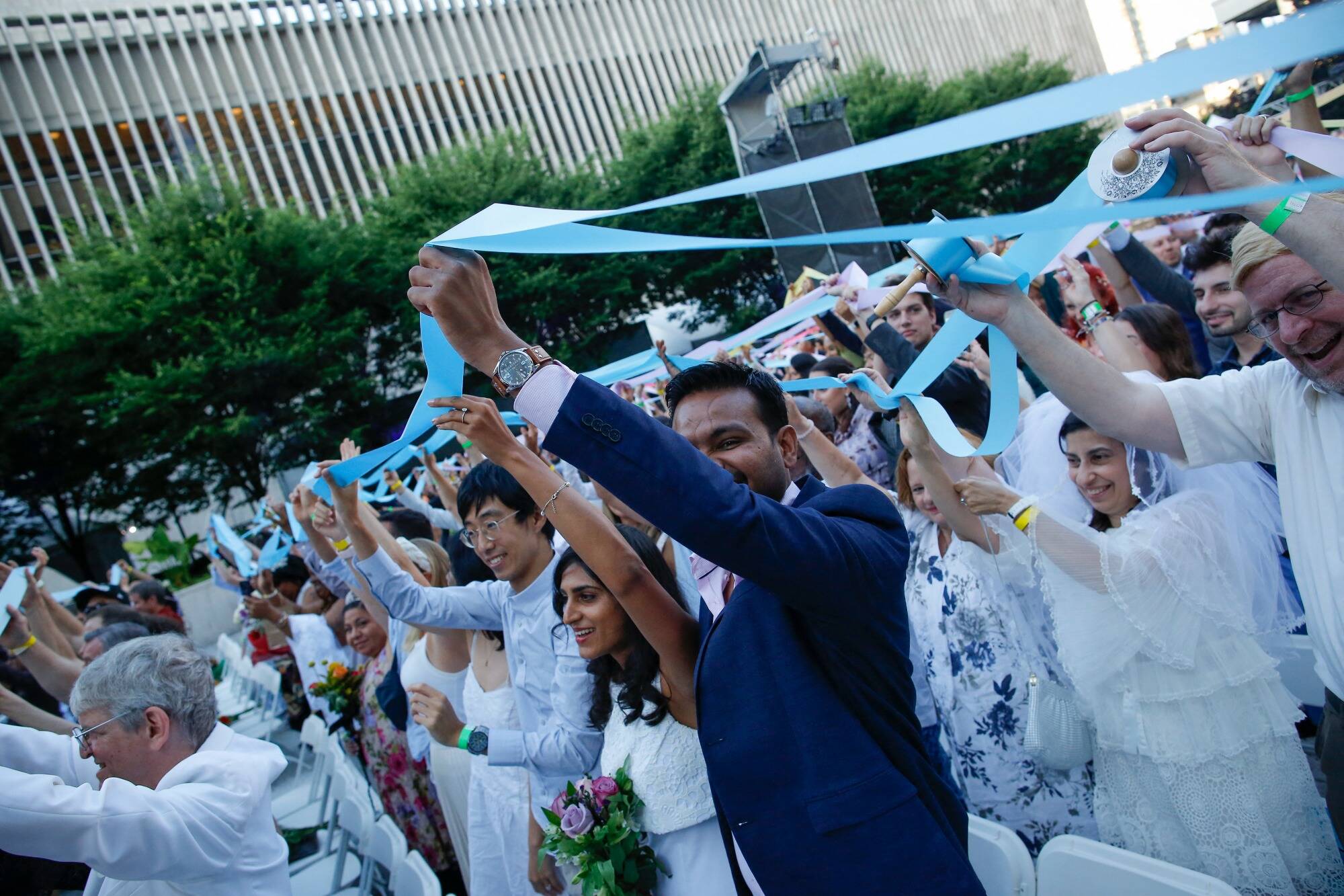 A giant wedding organized in New York to forget the pandemic