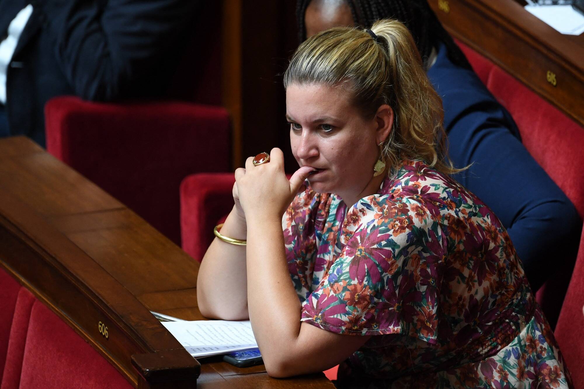 LFI et des syndicats étudiants appellent à manifester le 7 septembre contre "le coup de force" d'Emmanuel Macron