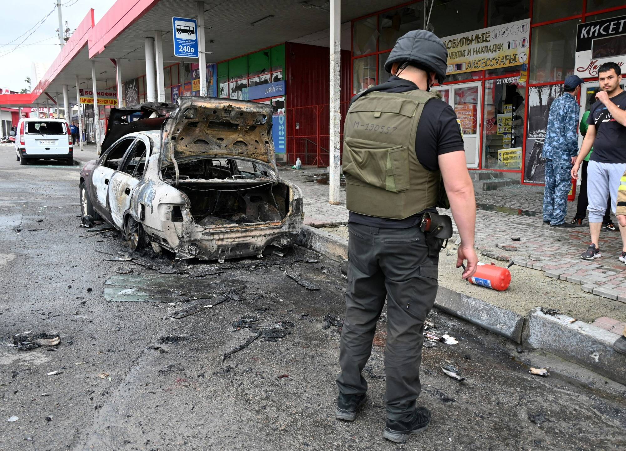 Guerre en Ukraine: deux morts et 19 blessées dans un bombardement russe à Kharkiv