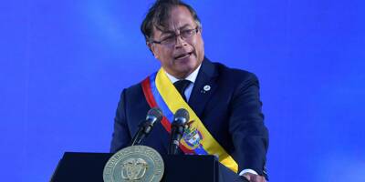 Gustavo Petro investi président, le premier de gauche de l'histoire de la Colombie