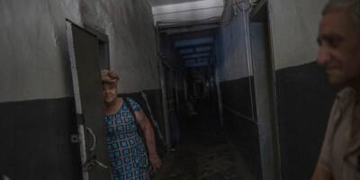 Guerre en Ukraine: à Soledar, les derniers habitants vivent sous le feu russe et sous la terre