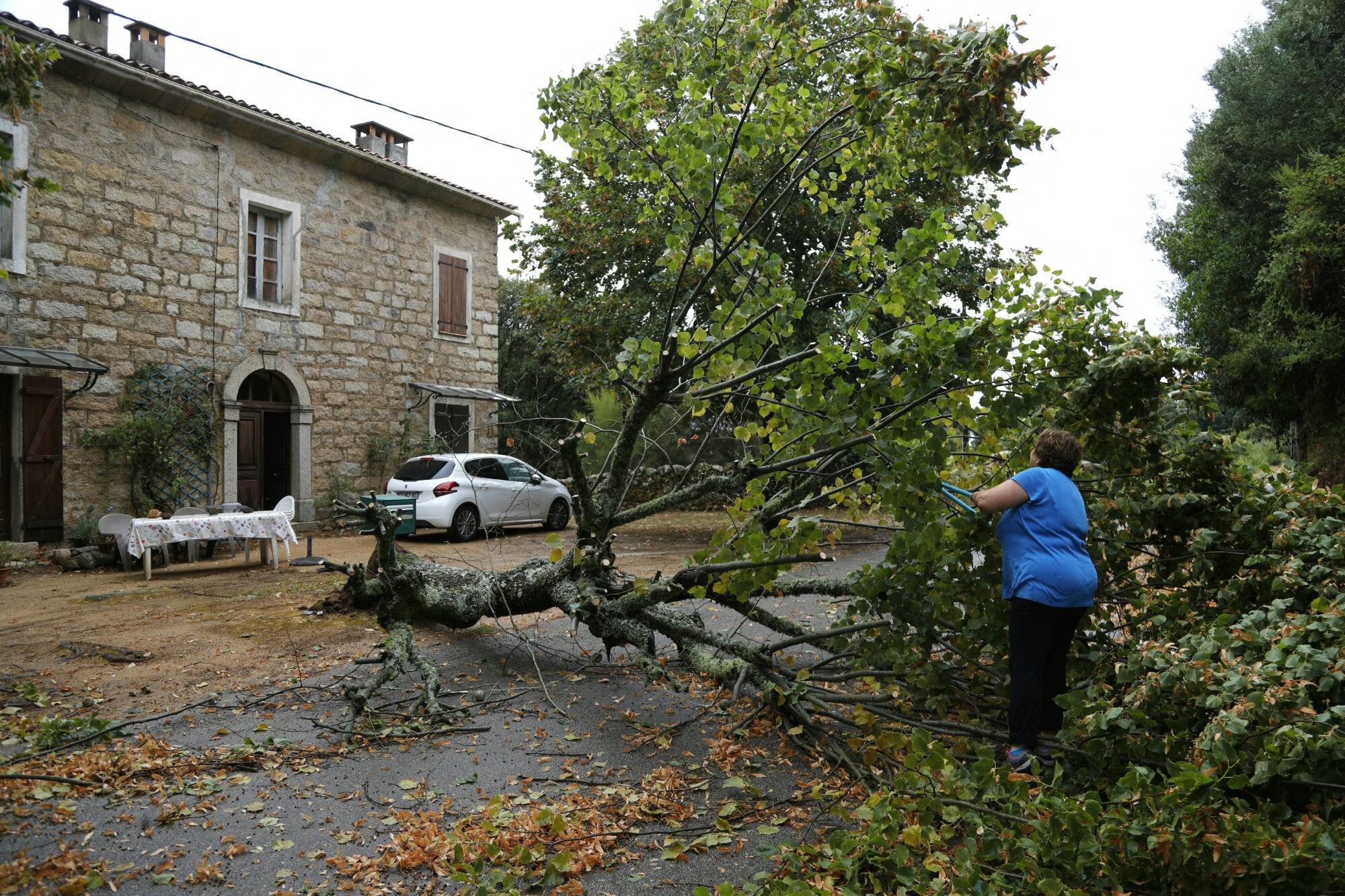 "Chez moi tout a tremblé, c'était inquiétant, j'ai eu peur pour ma maison": scènes de chaos à Calvi pendant les violents orages