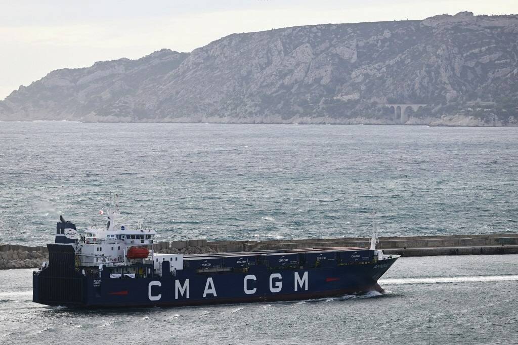 Guerre en Ukraine: un navire chargé de 1.000 tonnes d'aide française a quitté le port de Marseille