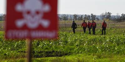 En Ukraine, les démineurs s'acharnent à nettoyer les zones libérées avant l'arrivée de l'hiver