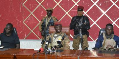 Qui est Ibrahim Traoré, le jeune militaire devenu le nouvel homme fort du Burkina Faso?