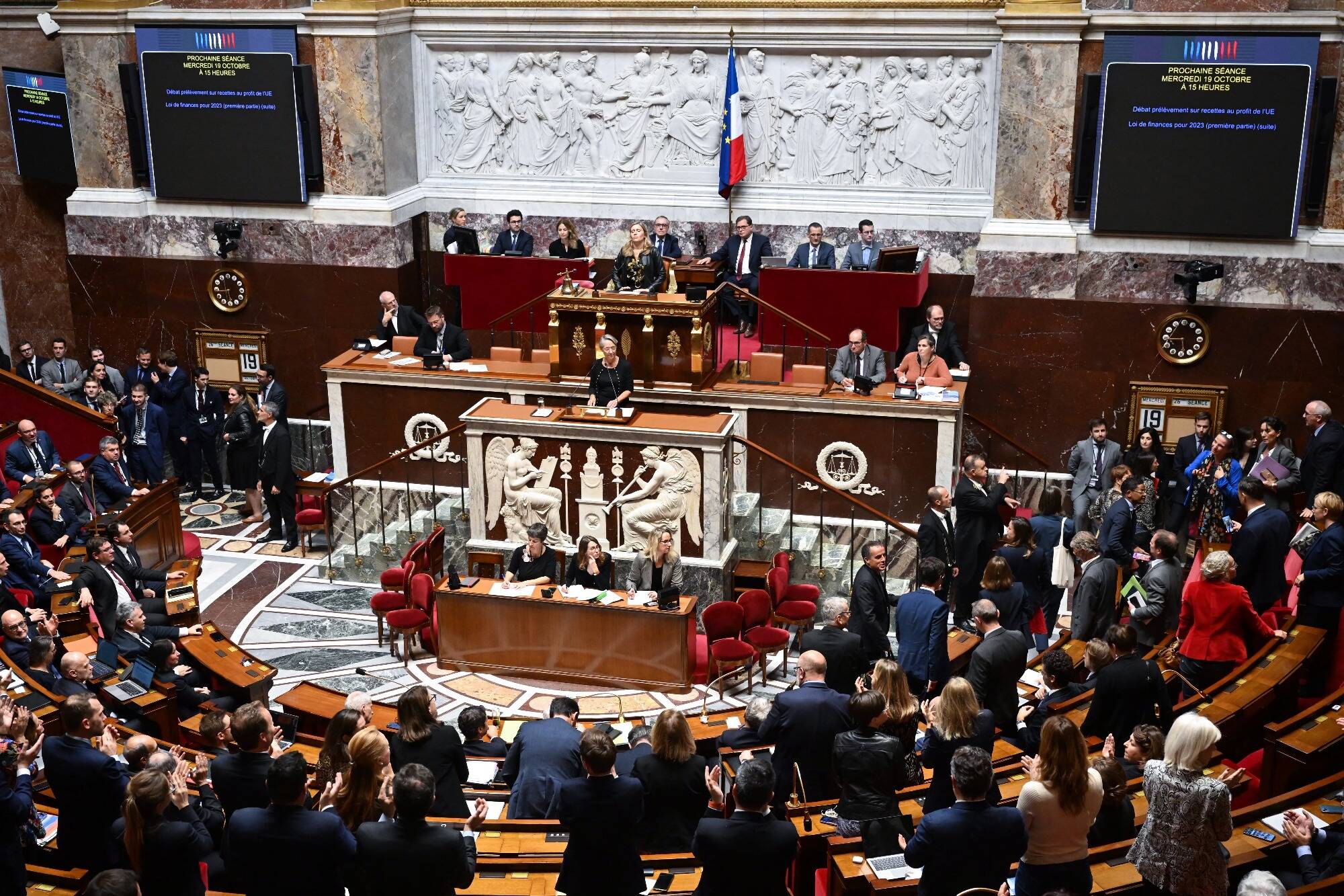 Dans les Alpes-Maritimes et le Var, quels députés ont voté en faveur de la motion de censure?