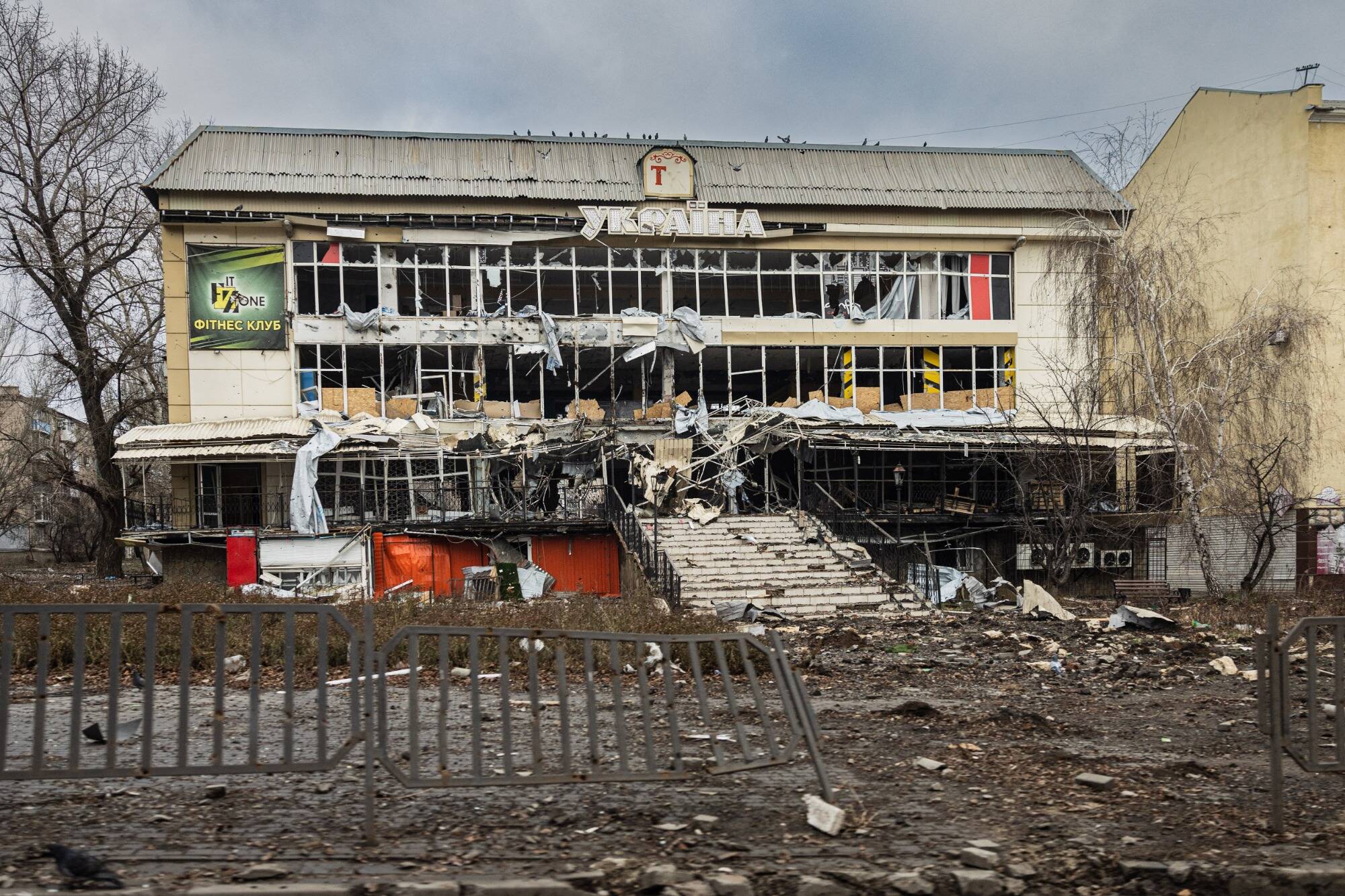 "Nous ne voulons pas des Russes dans nos vies": dans la ville fantôme de Bakhmout, les derniers habitants sur le départ