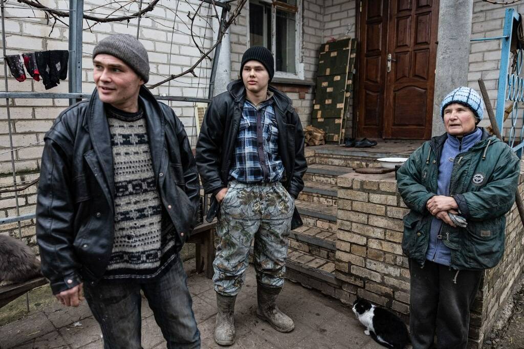 "Aujourd'hui, je ne suis pas de bonne humeur à cause des bombardements": en Ukraine, avec les enfants de la ligne de front