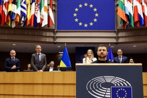 Ce qu'il faut retenir du discours de Volodymyr Zelensky devant le parlement européen