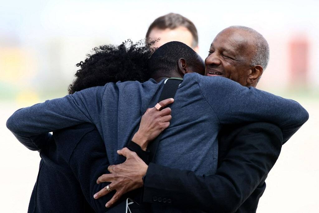 On vous raconte les coulisses de la libération du journaliste français Olivier Dubois, détenu au Mali pendant 711 jours