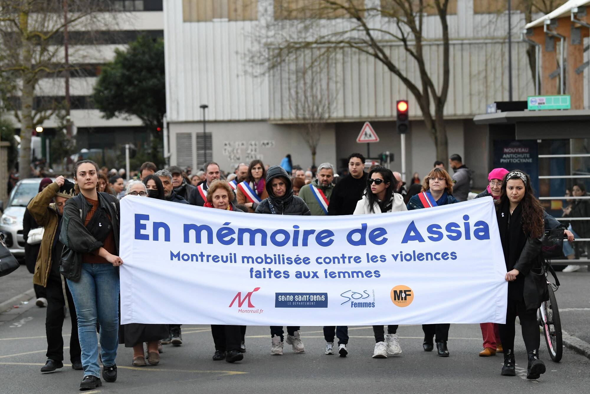 Une marche silencieuse en hommage à Assia, retrouvée morte et démembrée aux Buttes-Chaumont le mois dernier