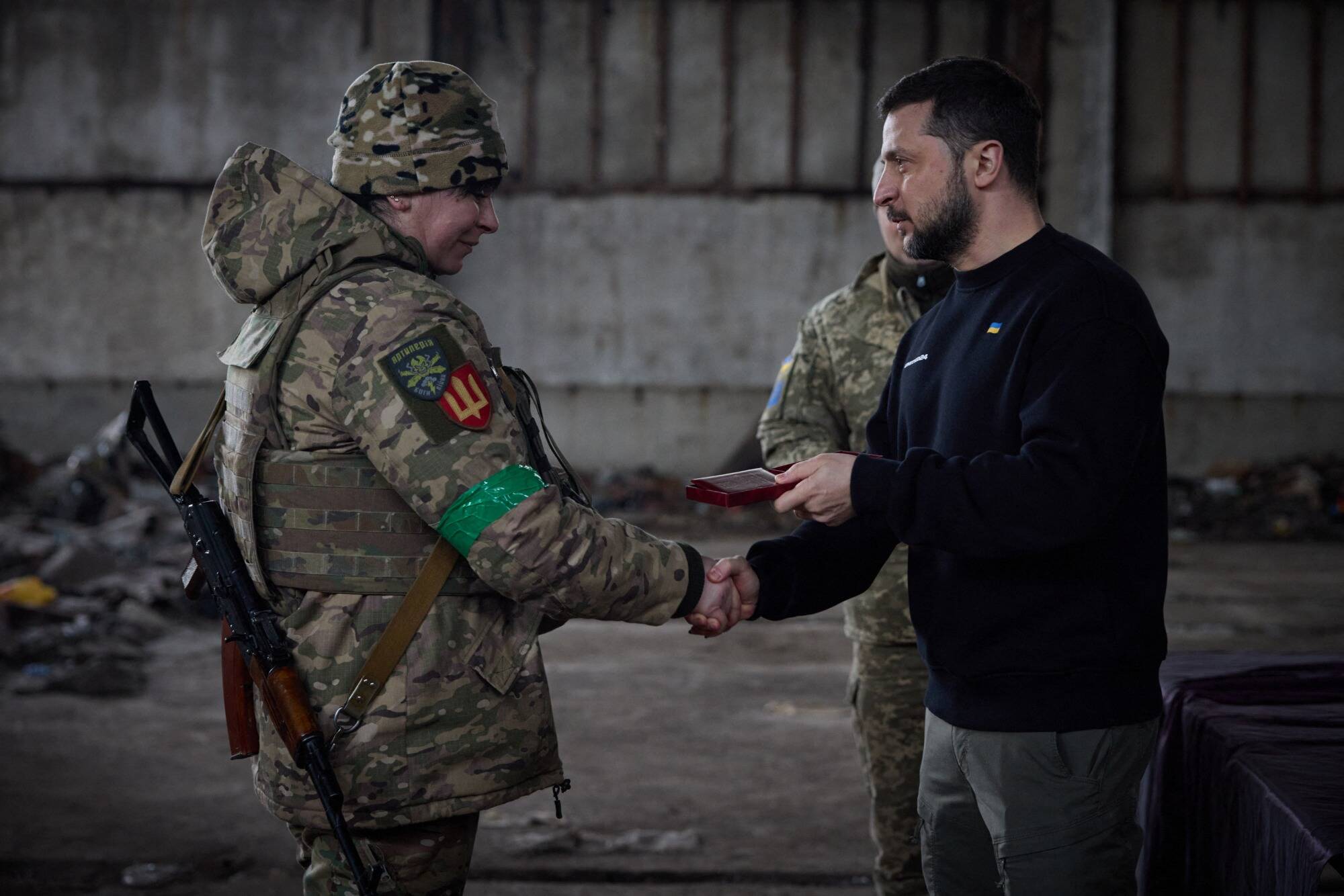 Guerre en Ukraine en direct: les troupes russes se sont retirées d'une ville au nord-est de Kherson, affirme l'armée ukrainienne