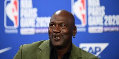 Une paire de baskets portée par Michael Jordan vendue 2,2 millions de dollars aux enchères, un record