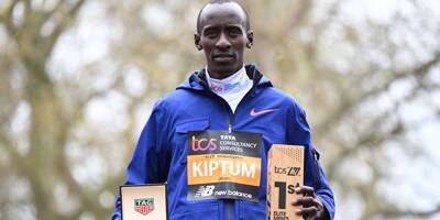Le Kényan Kelvin Kiptum bat le record du monde du marathon à Chicago