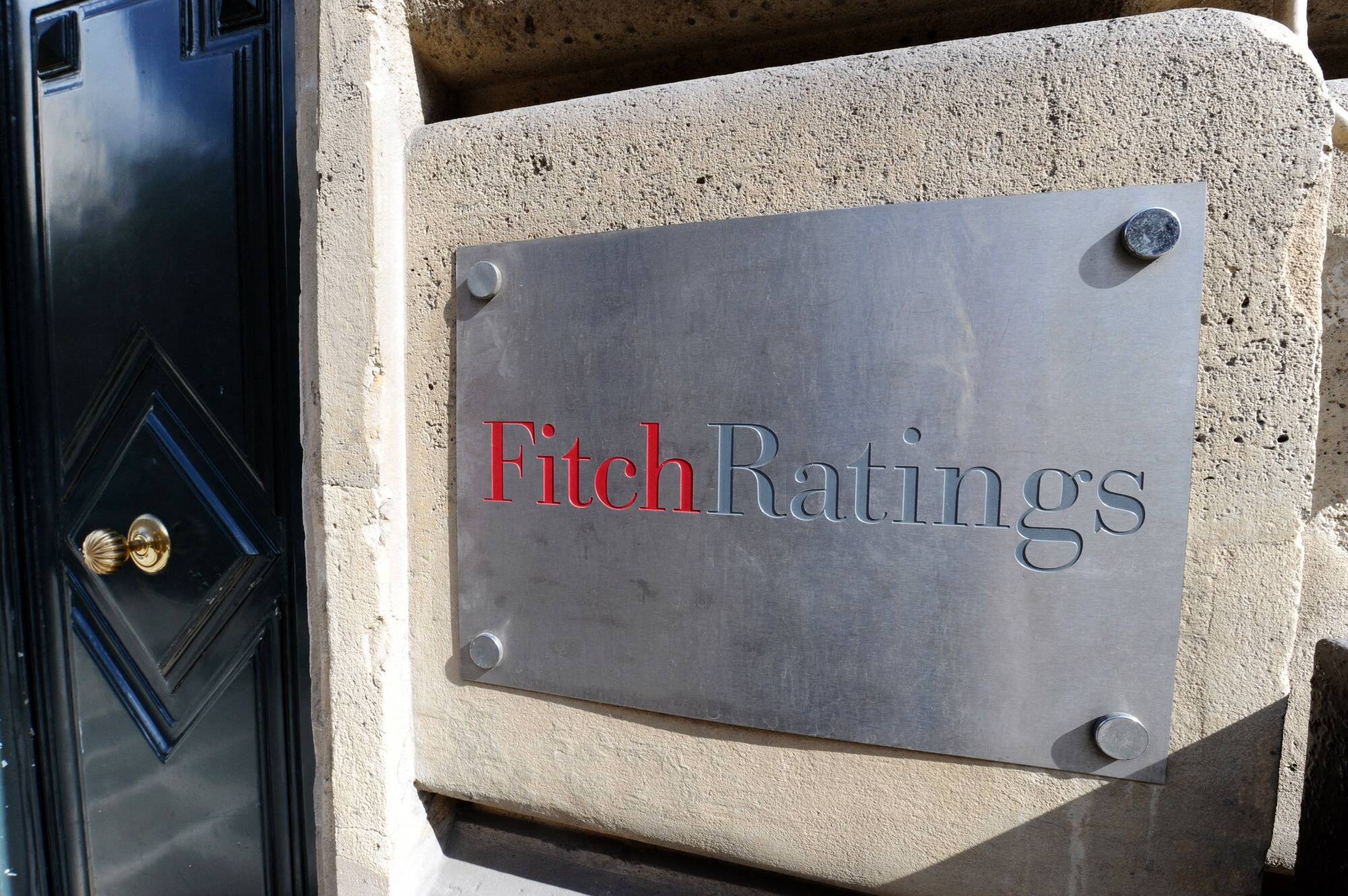 Trois questions pour tout comprendre à la baisse de la note de la France par Fitch