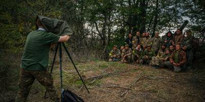 Guerre en Ukraine: sur le front, un appareil photo de la guerre de Corée immortalise les soldats
