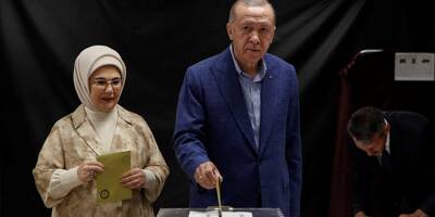 Turquie: Erdogan à plus de 52% au second tour de la présidentielle après décompte de 95% des voix