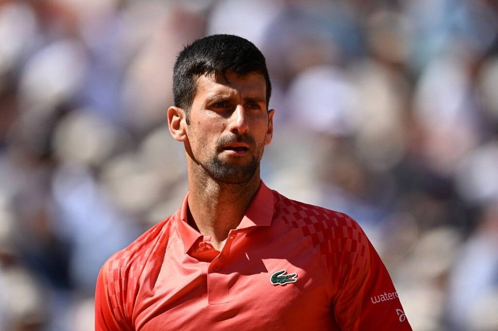 Roland-Garros: "Je ne sais pas si je pourrai jouer" en quarts, anonnce Novak Djokovic, blessé à un genou
