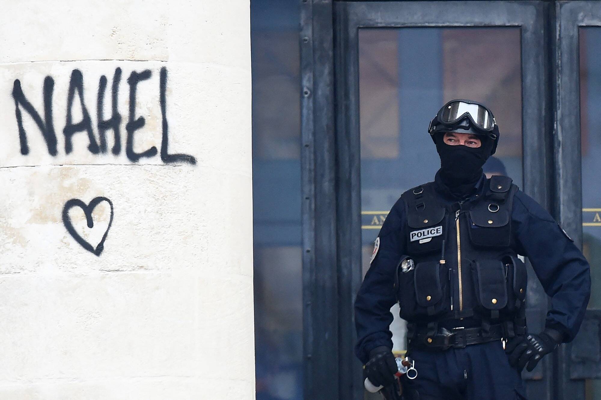 Mort de Nahel: 76 interpellations dans la nuit, accalmie en vue, les mairies invitent à se rassembler... suivez notre direct