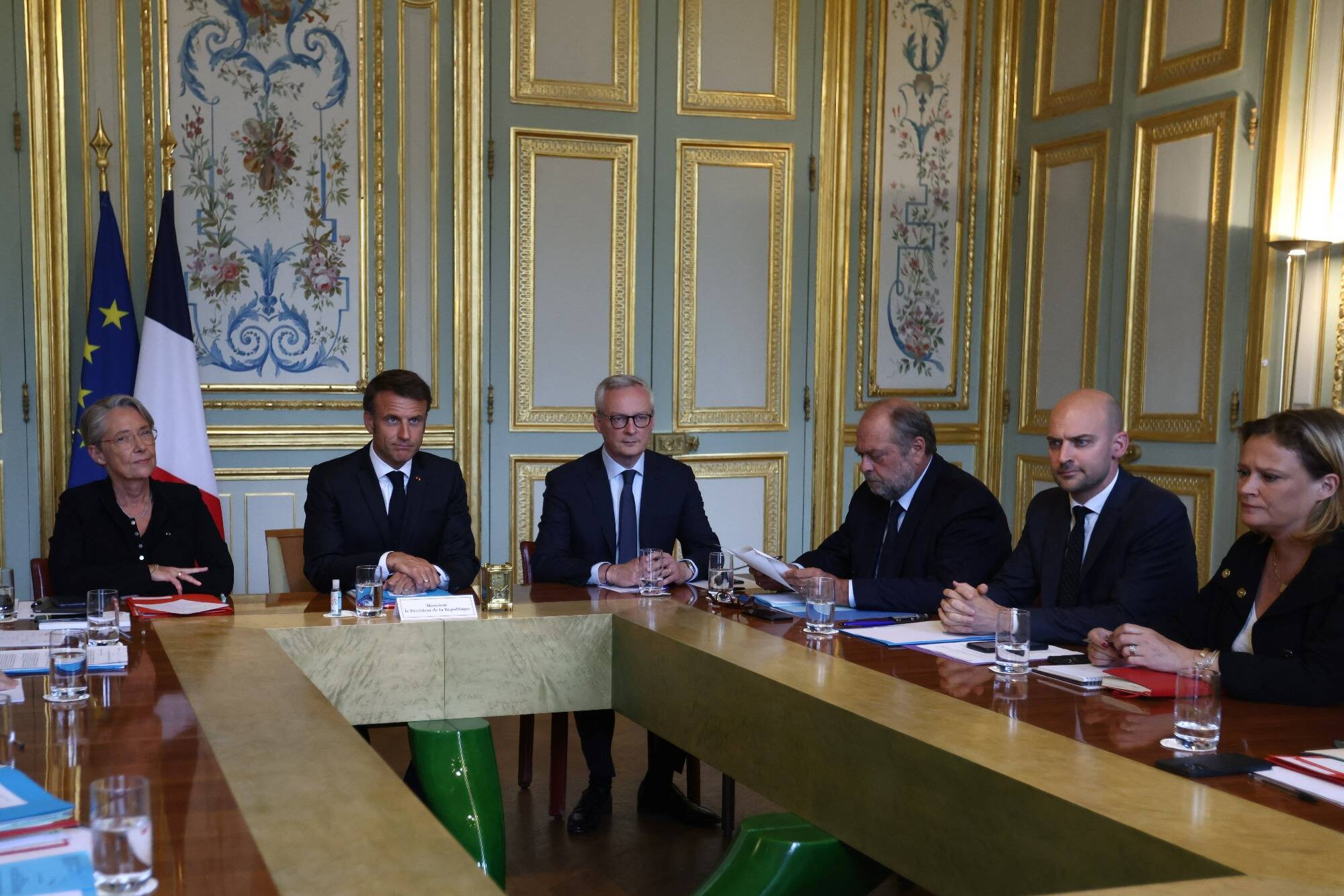 Mort de Nahel: violences en baisse, 72 interpellations, Macron reçoit les maires des communes meurtries... suivez notre direct