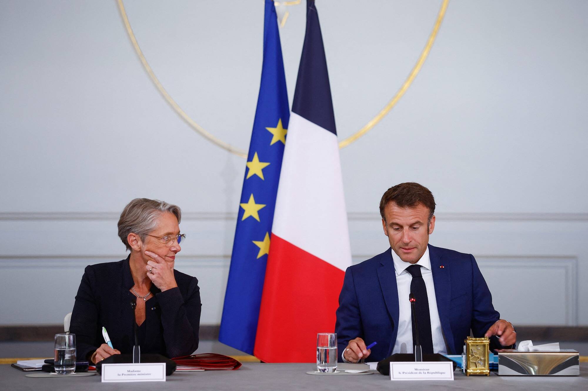 Remaniement: "il est attendu du gouvernement de la France d'être exemplaire", prévient Emmanuel Macron...suivez les dernières informations en direct