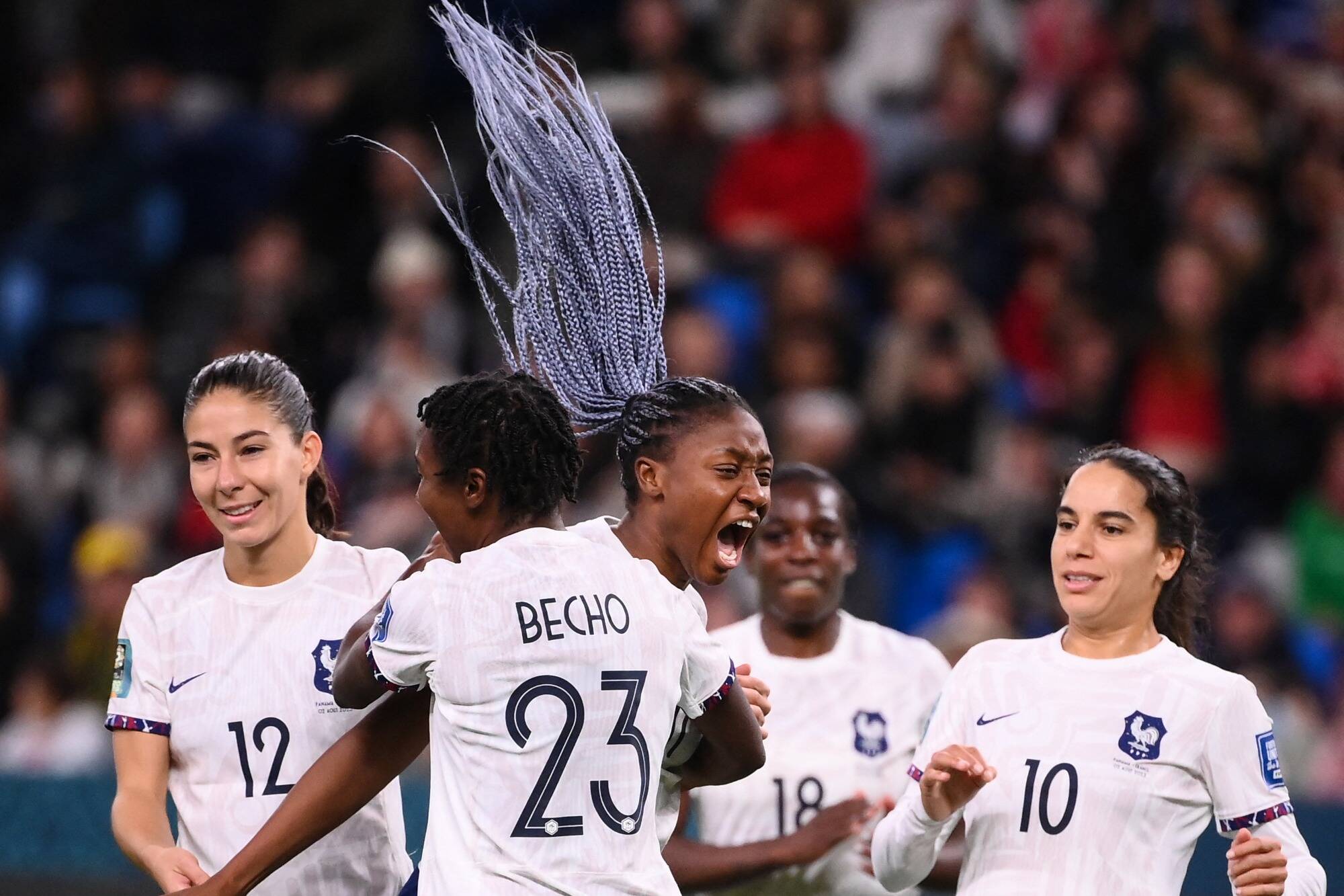 Coupe du monde de foot féminine la France se qualifie en huitièmes