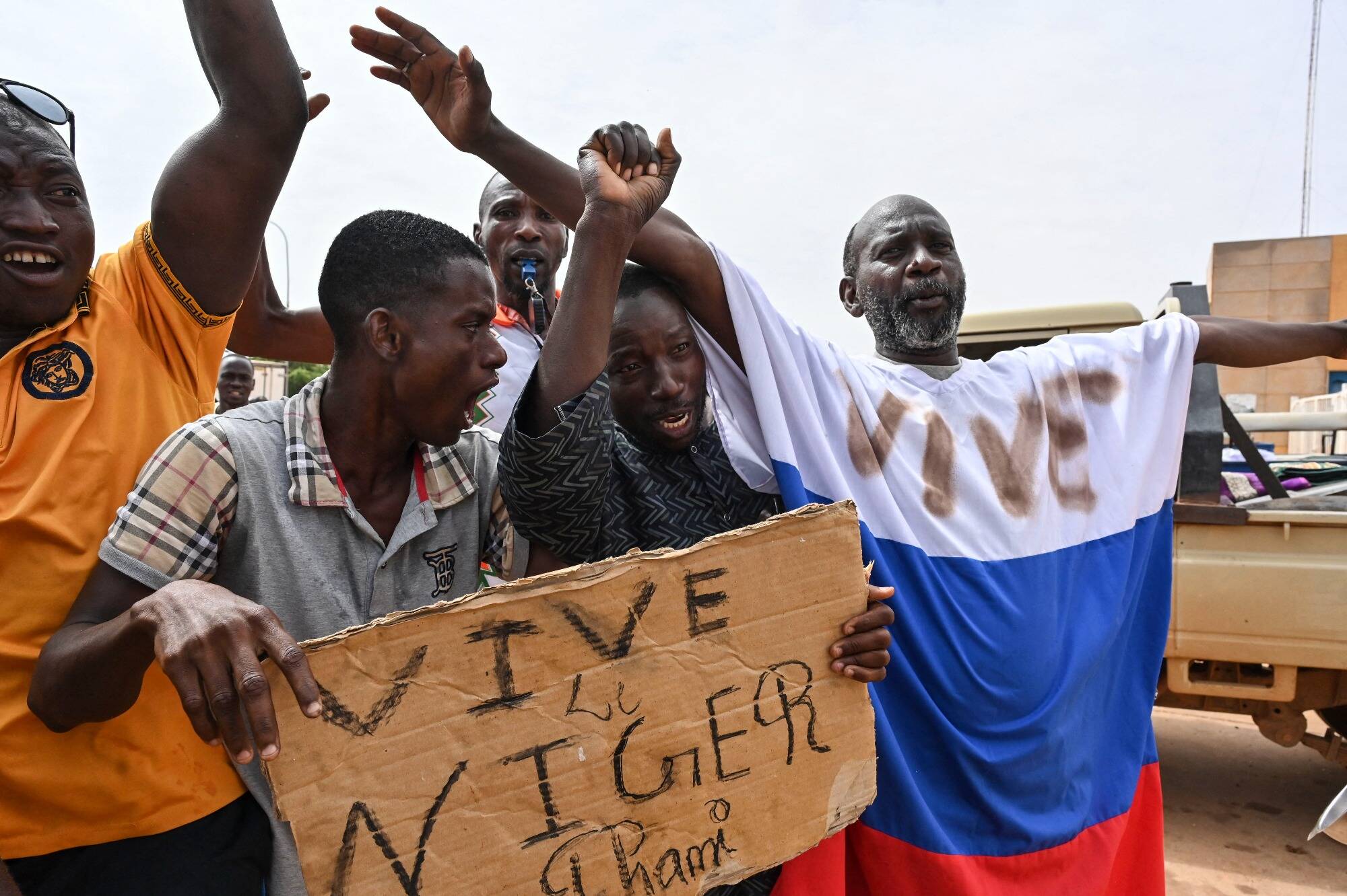 Paris se range derrière la Cedeao pour résoudre la crise au Niger