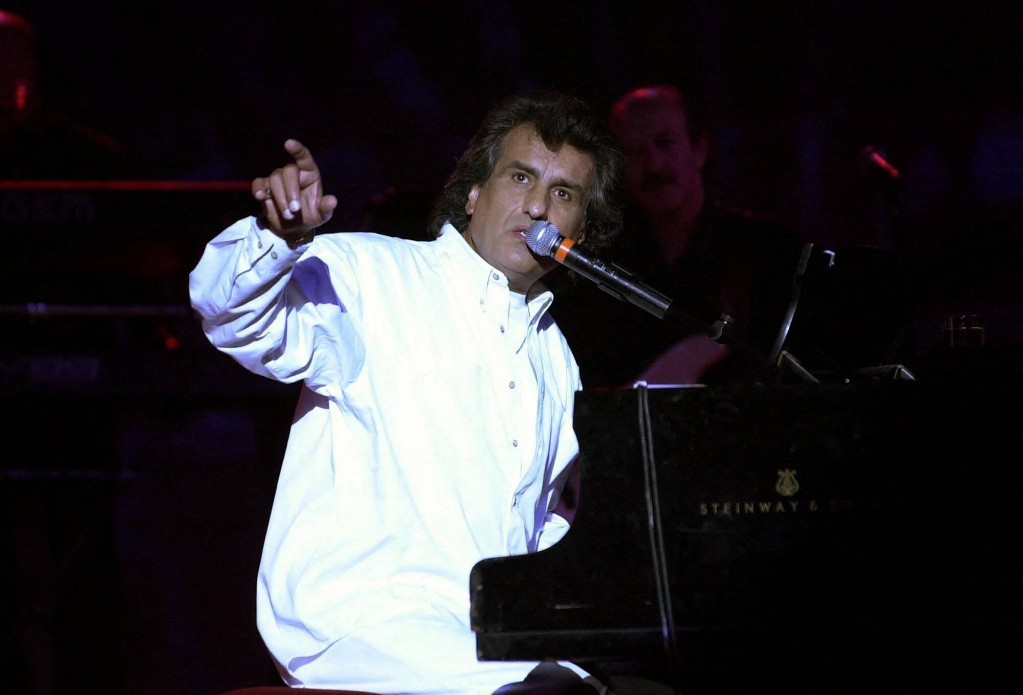Son tube "Un Italiano vero" a marqué des générations... Le chanteur italien Toto Cutugno est mort à l'âge de 80 ans