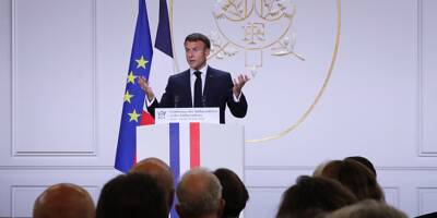 Une conférence sociale, des débats sur les référendums, la gauche déçue: ce qu'il faut retenir des 12 heures de sommet entre Macron et les partis