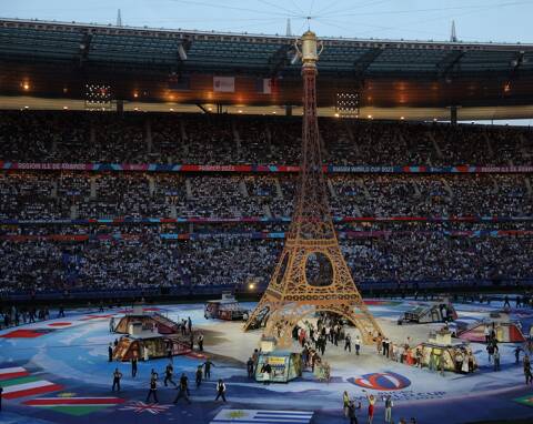 Bal musette, Patrouille de France, Bibi envolé: les cinq images à retenir  de la cérémonie d'ouverture de la Coupe du Monde de rugby - Nice-Matin