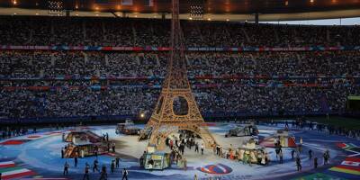 Bal musette, Patrouille de France, Bibi envolé: les cinq images à retenir de la cérémonie d'ouverture de la Coupe du Monde de rugby