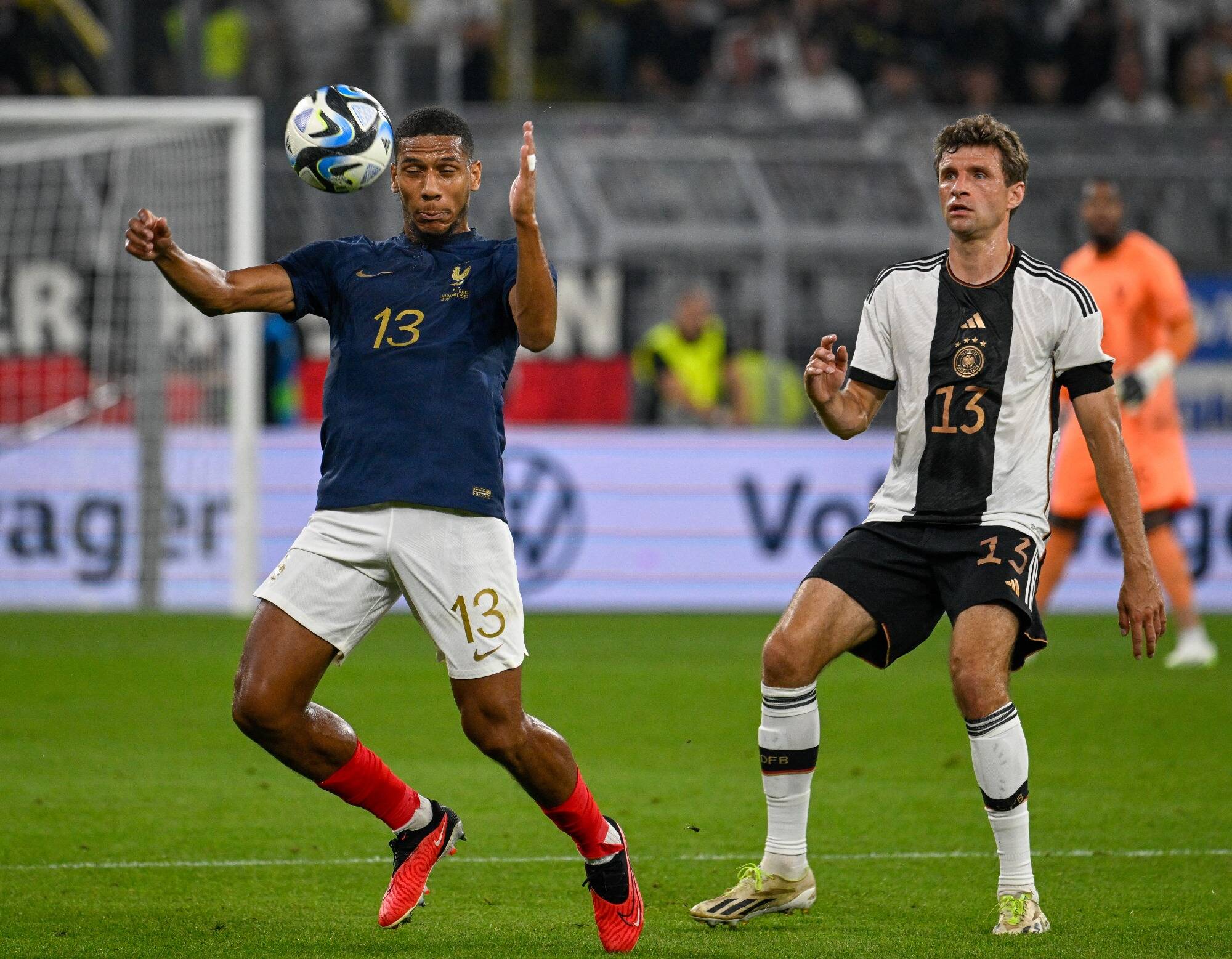 Convoqué par le Conseil national de l'éthique de la FFF, le Niçois Jean-Clair Todibo a convaincu Didier Deschamps