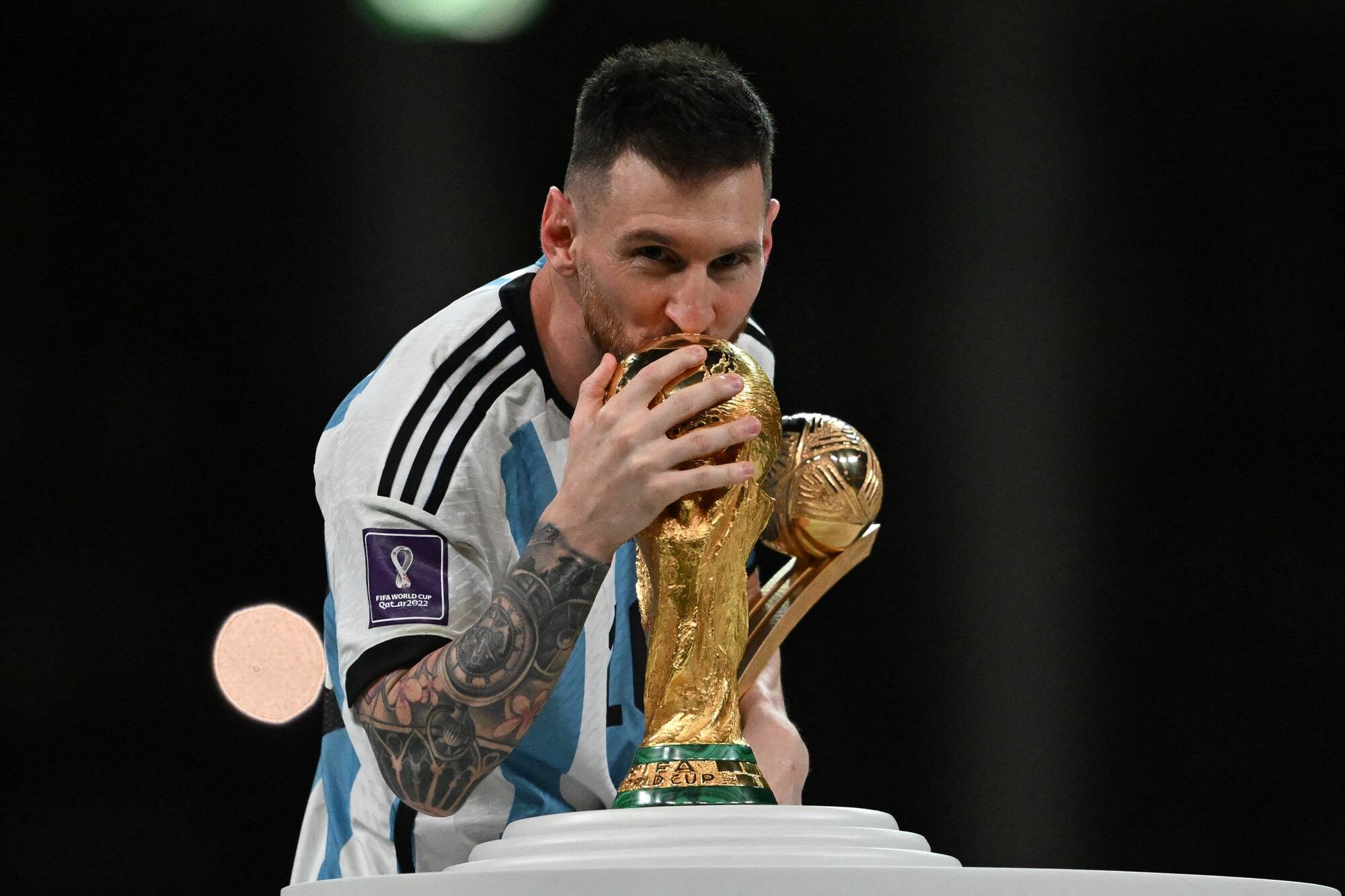 Pour les 100 ans de la Coupe du monde, le Mondial-2030 de football devrait se jouer sur trois continents