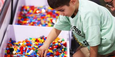 Lego crée de nouvelles briques pour les enfants non-voyants
