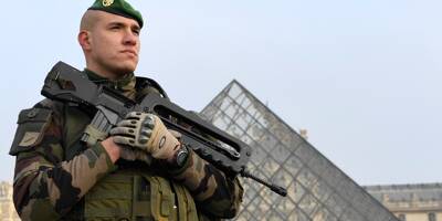 Crainte d'attentat en France: le musée du Louvre évacué et fermé samedi 
