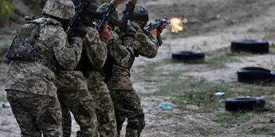 Ils forment le Bataillon sibérien: quand des opposants russes à Poutine prennent les armes en Ukraine